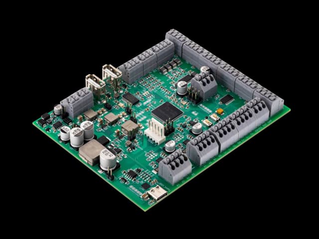 Контроллер для робототехники